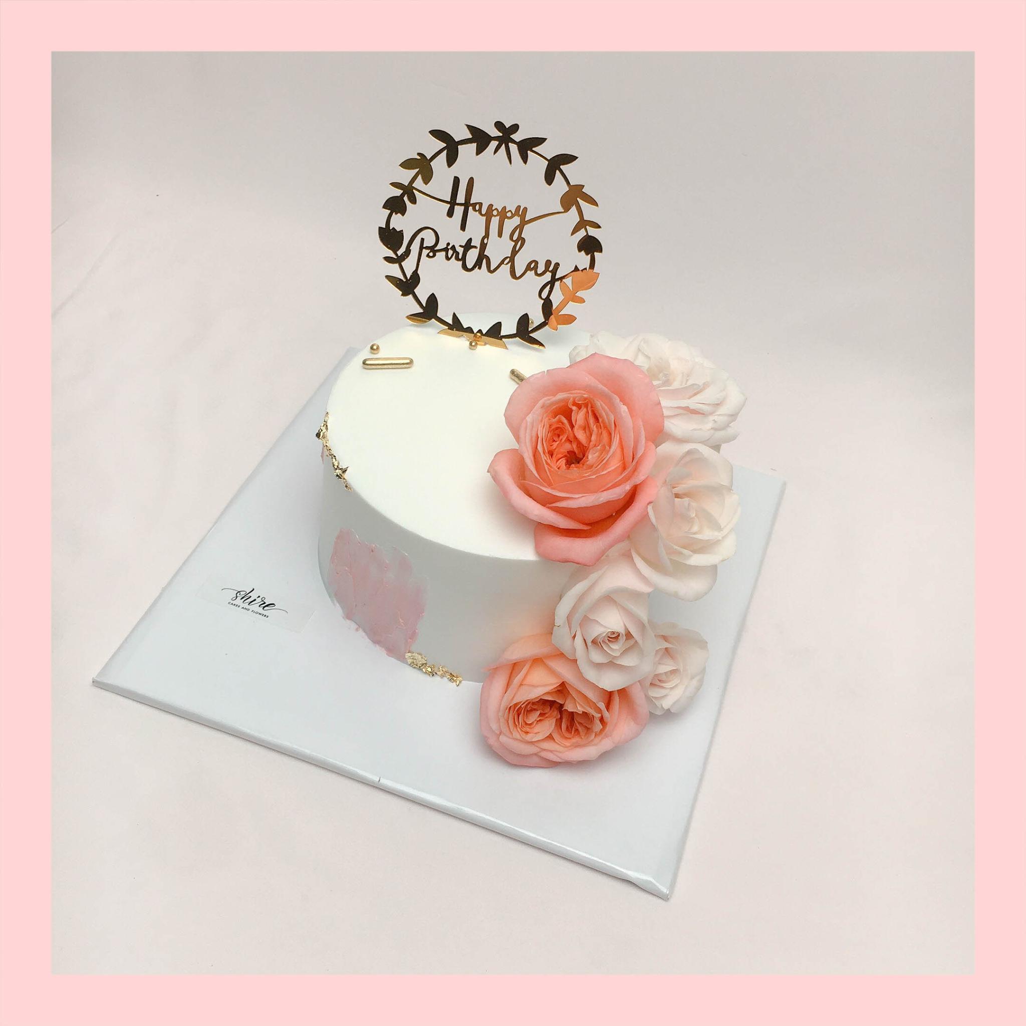 Bánh kem trang trí hoa tươi - Bánh kem sinh nhật cho nữ