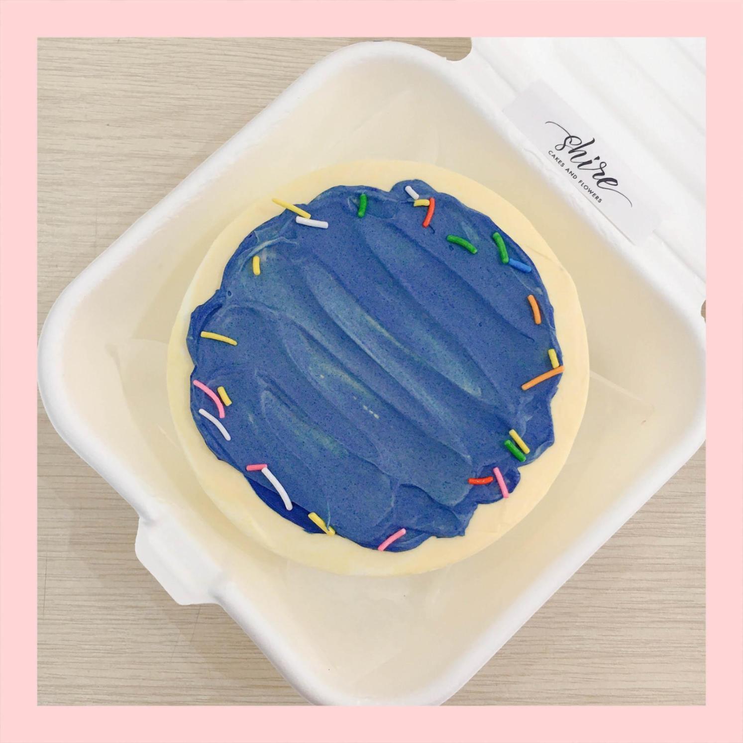 Mini Bento tone màu xanh dương - Bánh kem bơ mini hộp bã mía