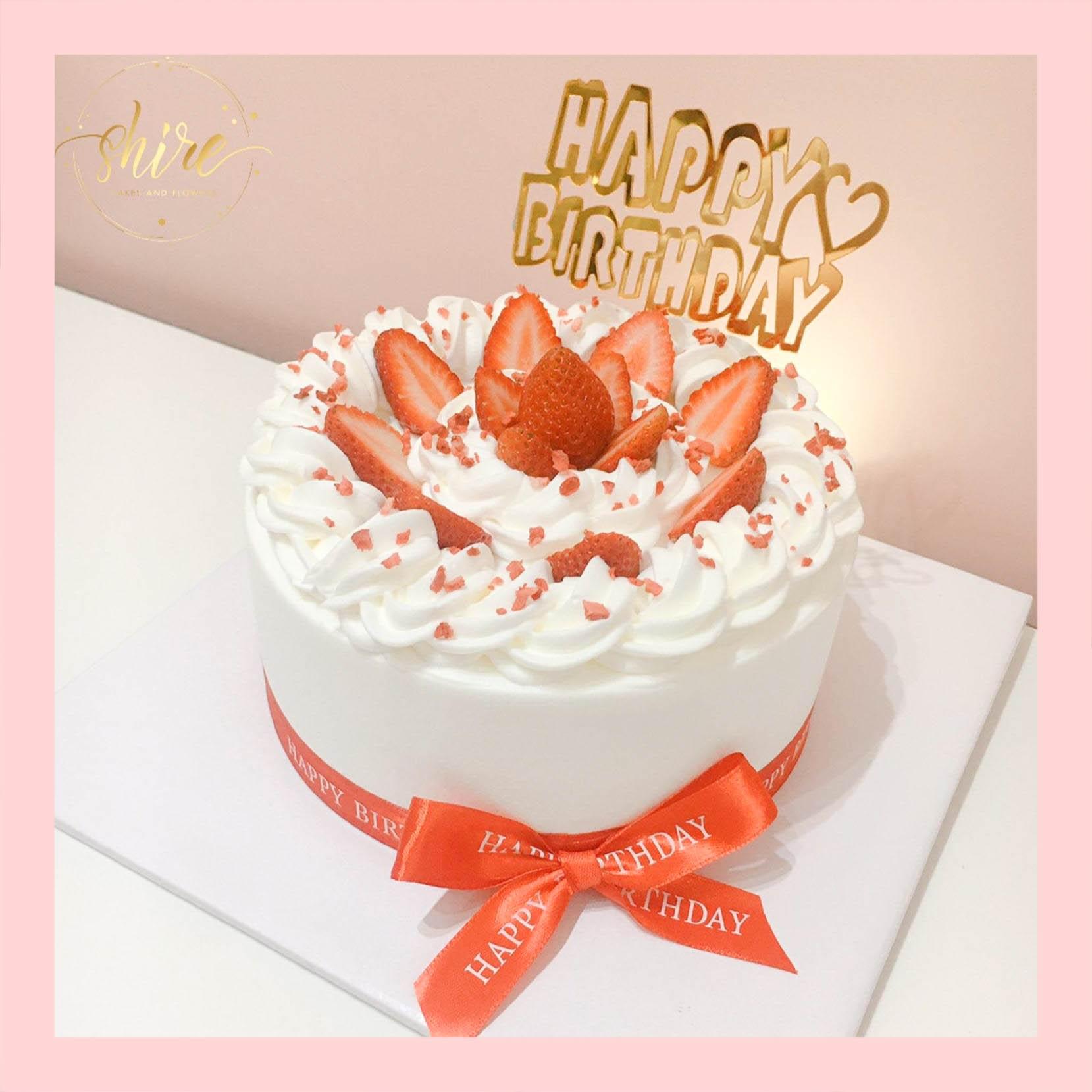 Bánh trang trí dâu - Bánh kem sinh nhật