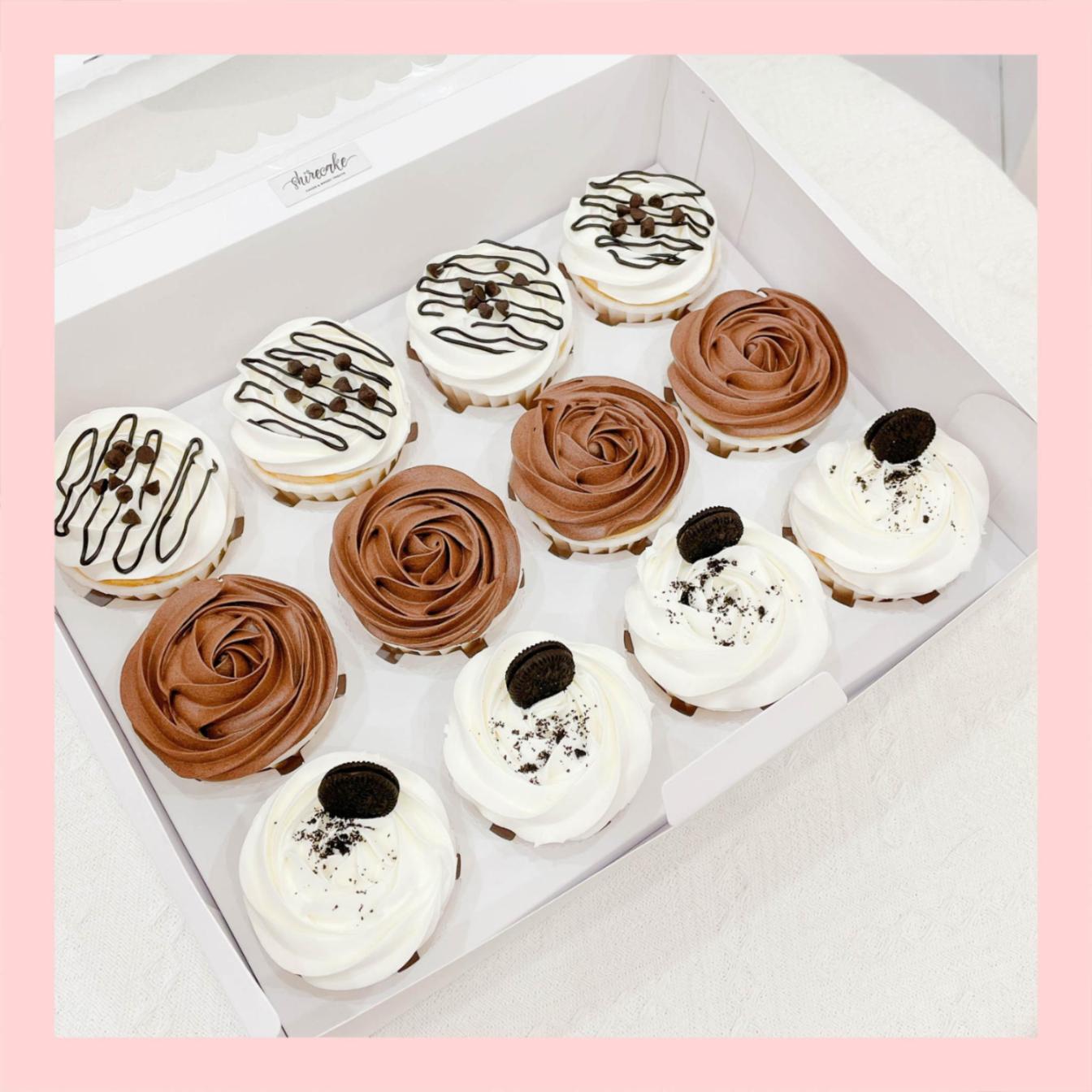 Set cupcake hoa kem bơ - Bánh sinh nhật dạng cupcake ổ