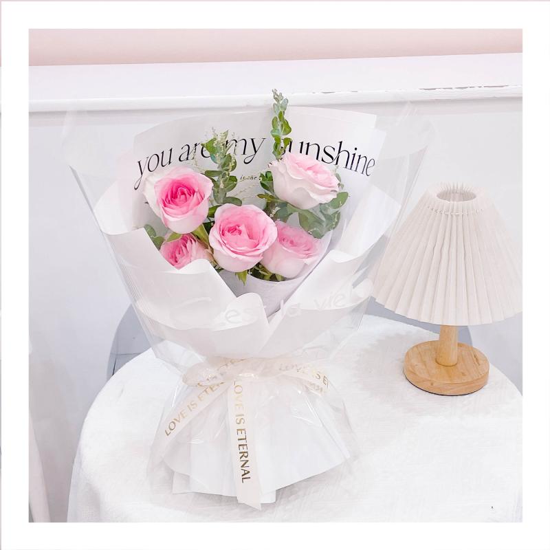 Bó hoa tươi tặng sếp nữ