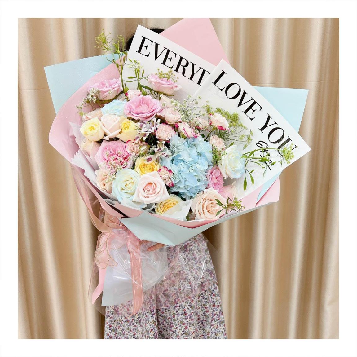 Bó hoa tươi tone mix