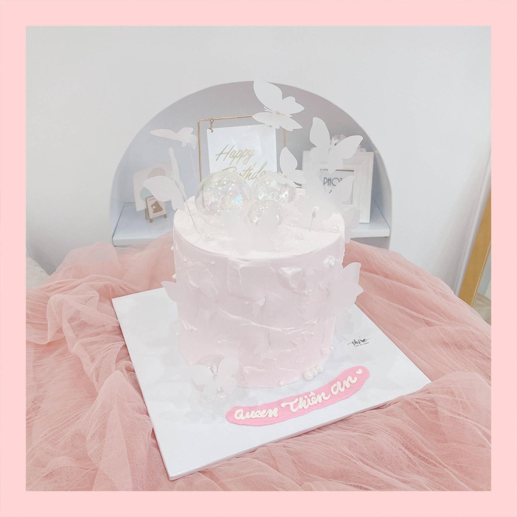 Bánh kem trang trí bướm - Bánh kem sinh nhật cho nữ