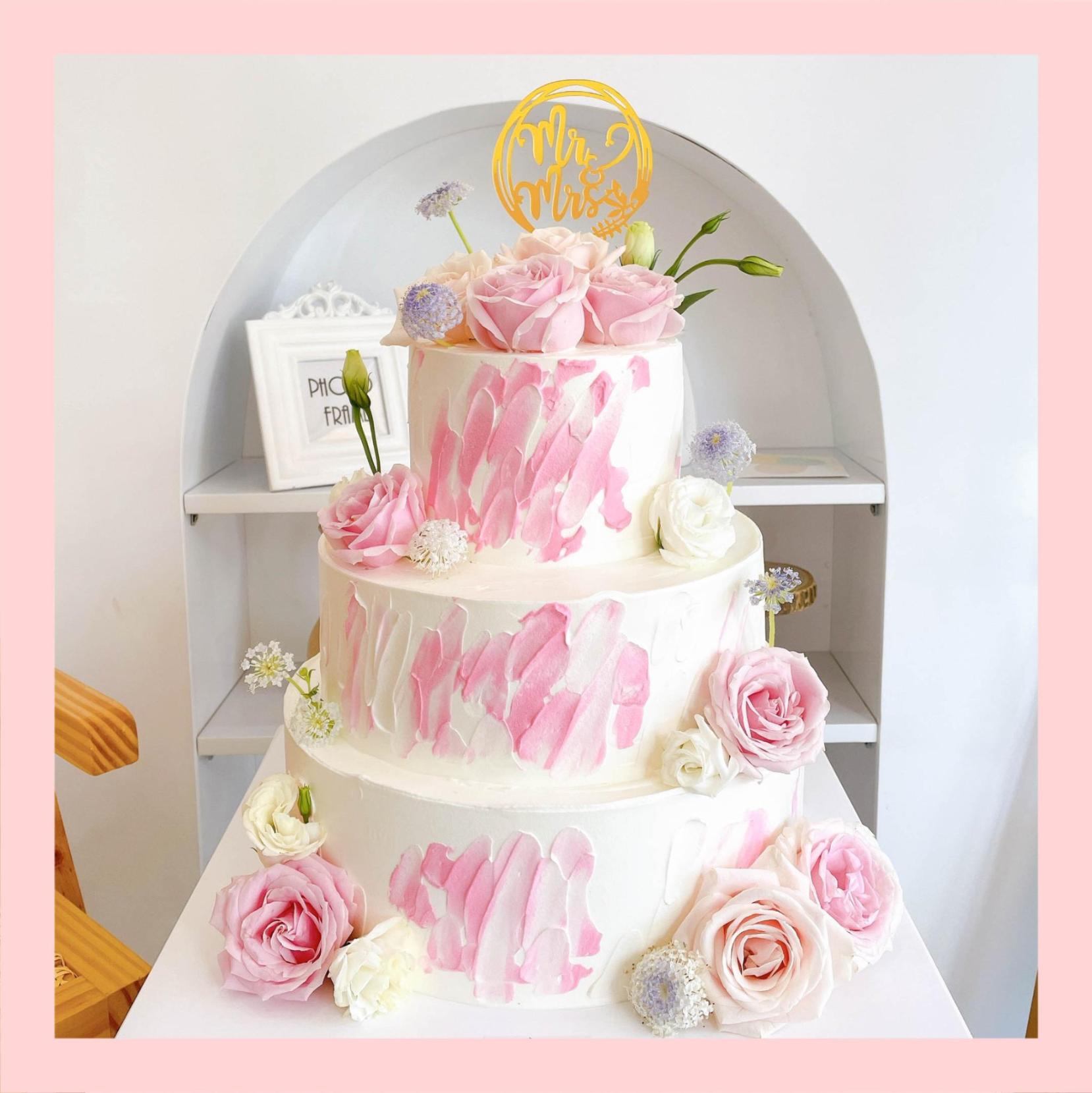 Bánh kem cưới nhà hàng lớn