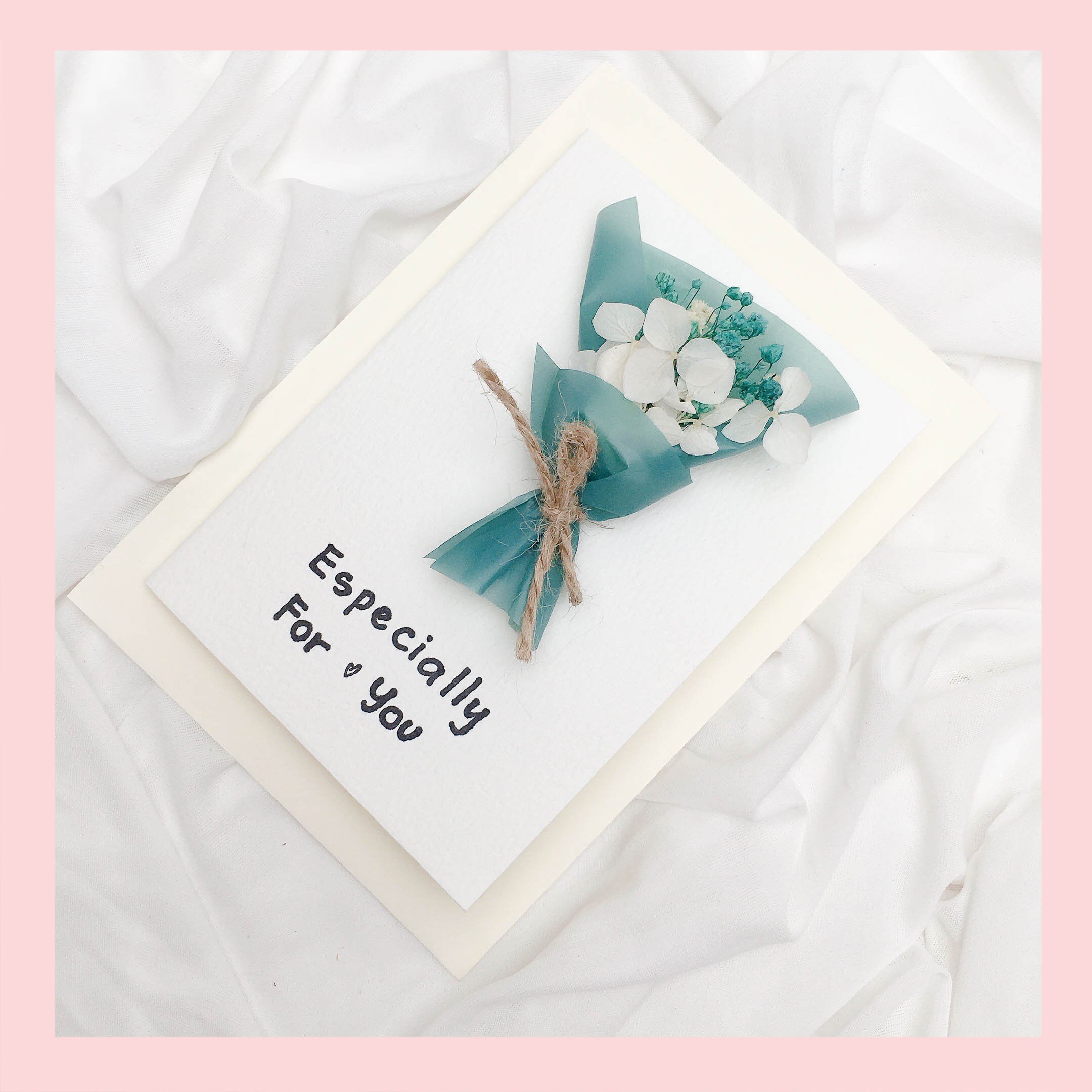 Thiệp hoa khô dạng bó