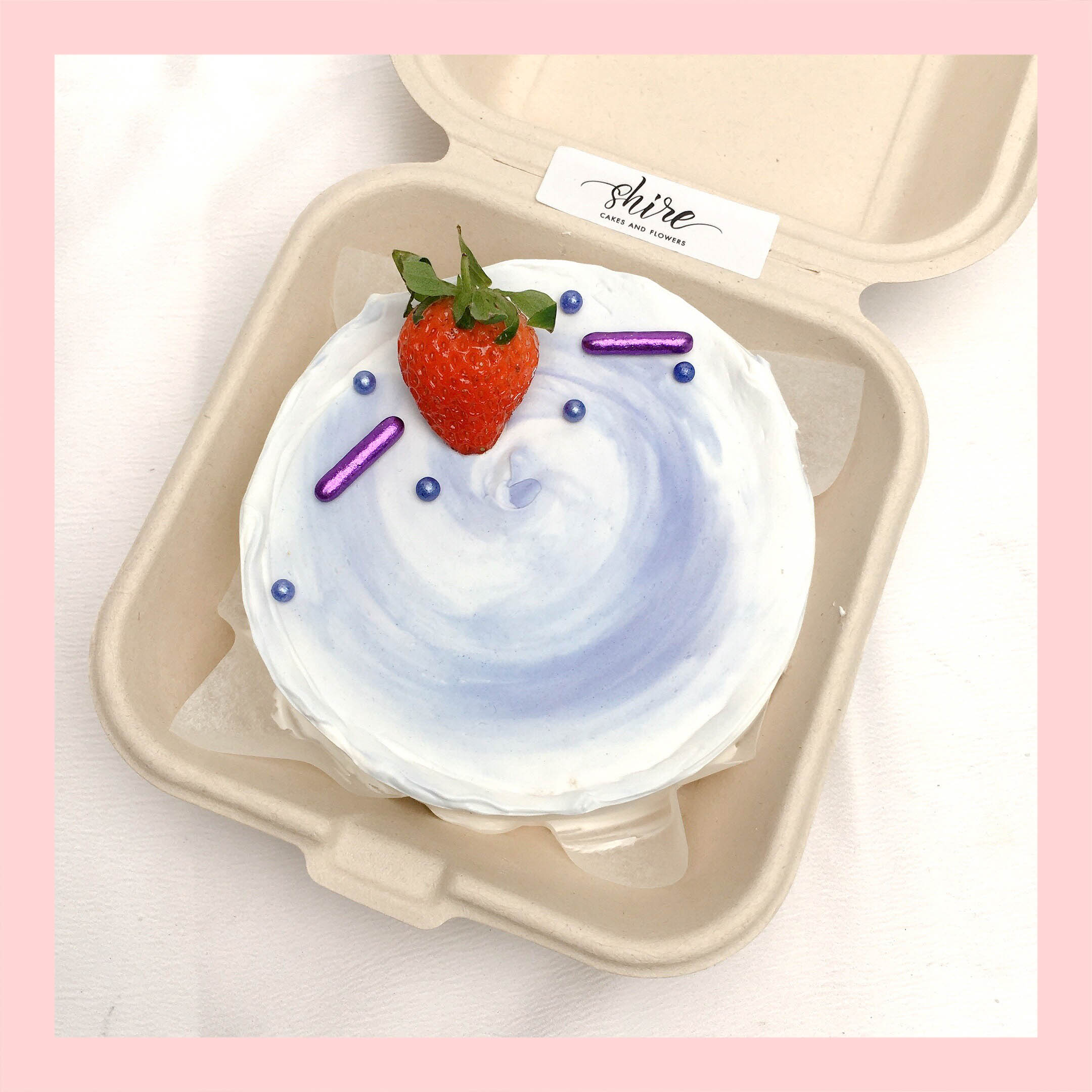 Mini Bento dâu tây - Bánh kem bơ mini hộp bã mía