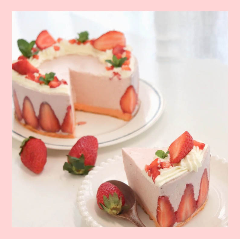 Mousse lạnh dâu - Bánh kem sinh nhật kiểu âu