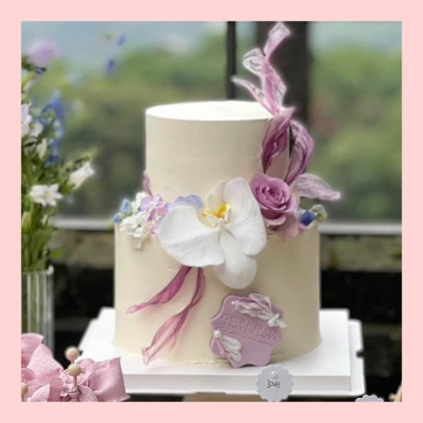 Bánh kem cưới tone đỏ phong cách Trung Hoa