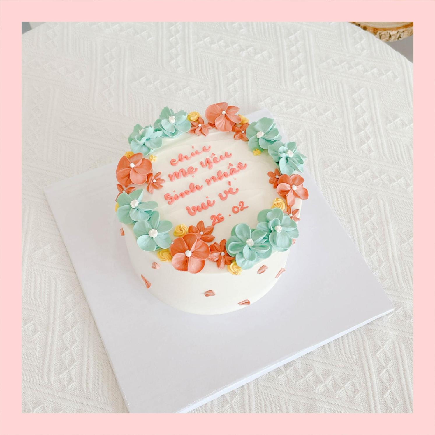 Bánh kem cưới bỏ quả 1 tầng trang trí hoa kem