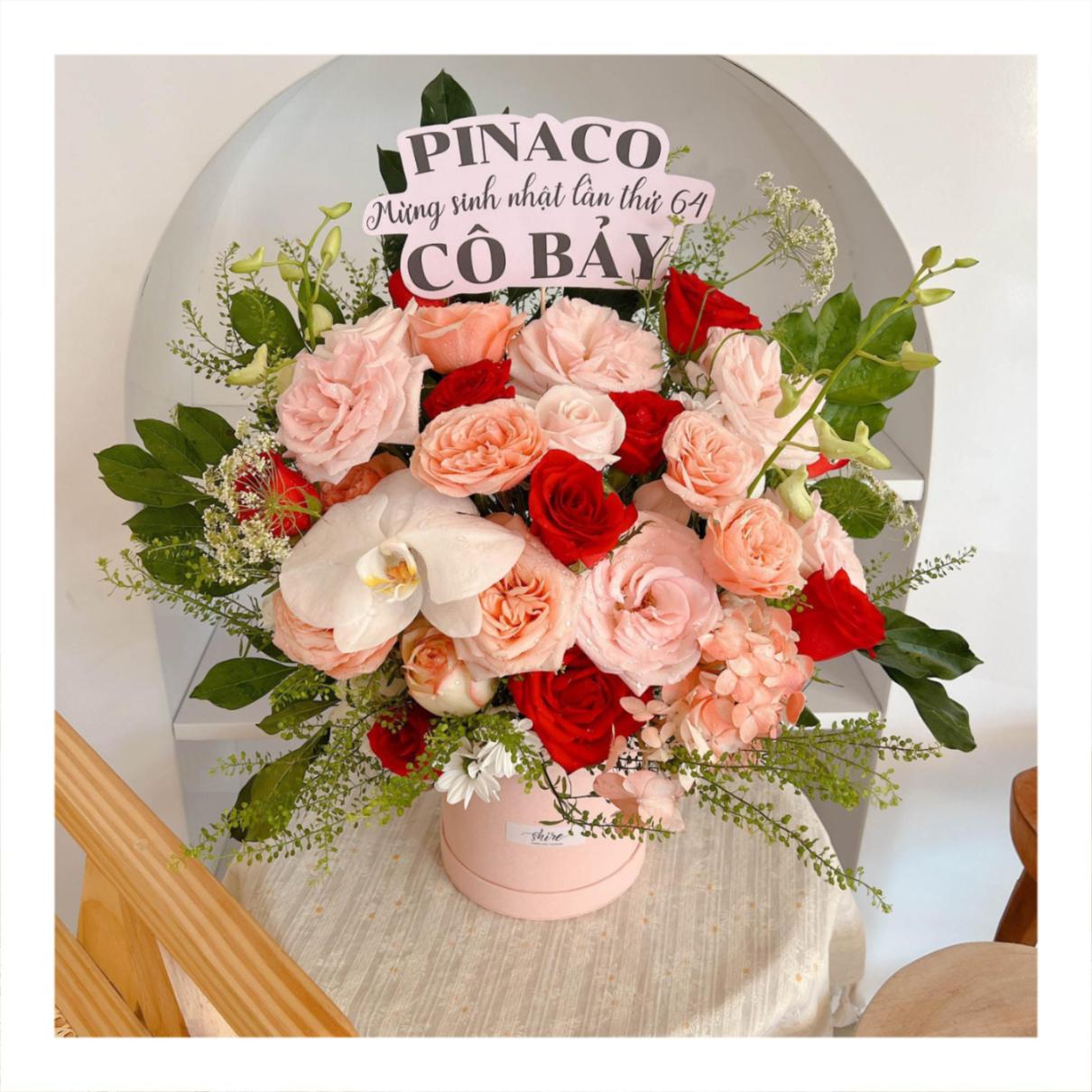 Giỏ hoa tươi chúc mừng sinh em bé