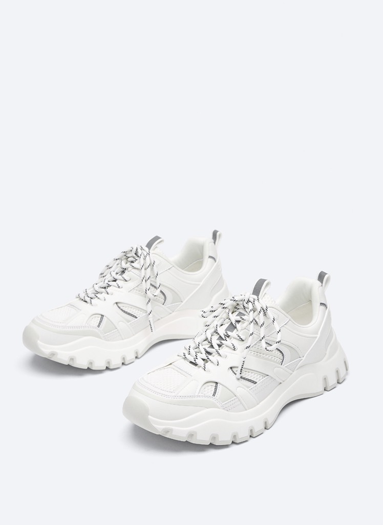 MONOCHROME TECHNICAL TRAINERS