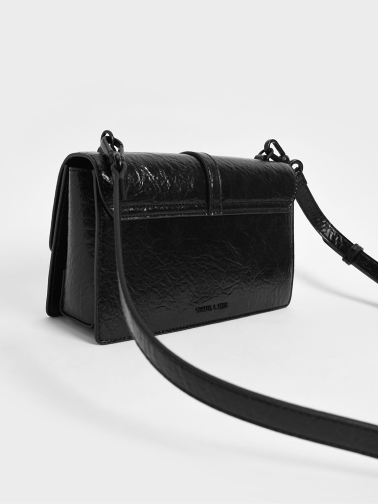 Single Chain Handle Shoulder Bag