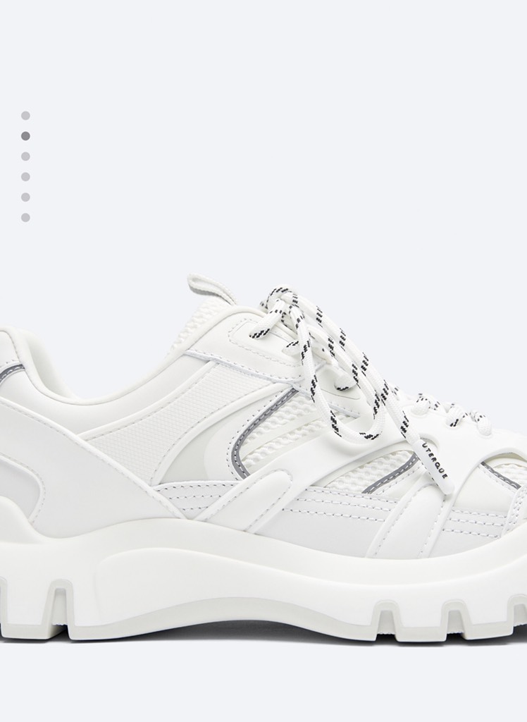 MONOCHROME TECHNICAL TRAINERS