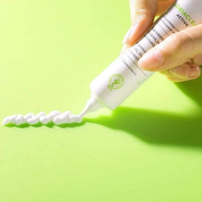 Kem dưỡng trị mụn SVR Sebiaclear Active
