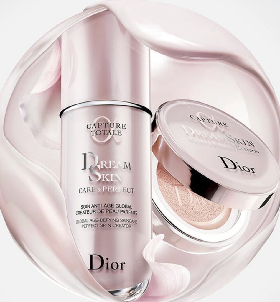 Phấn nước Dior Dreamskin Fresh & Perfect Cushion Broad Spectrum SPF 50