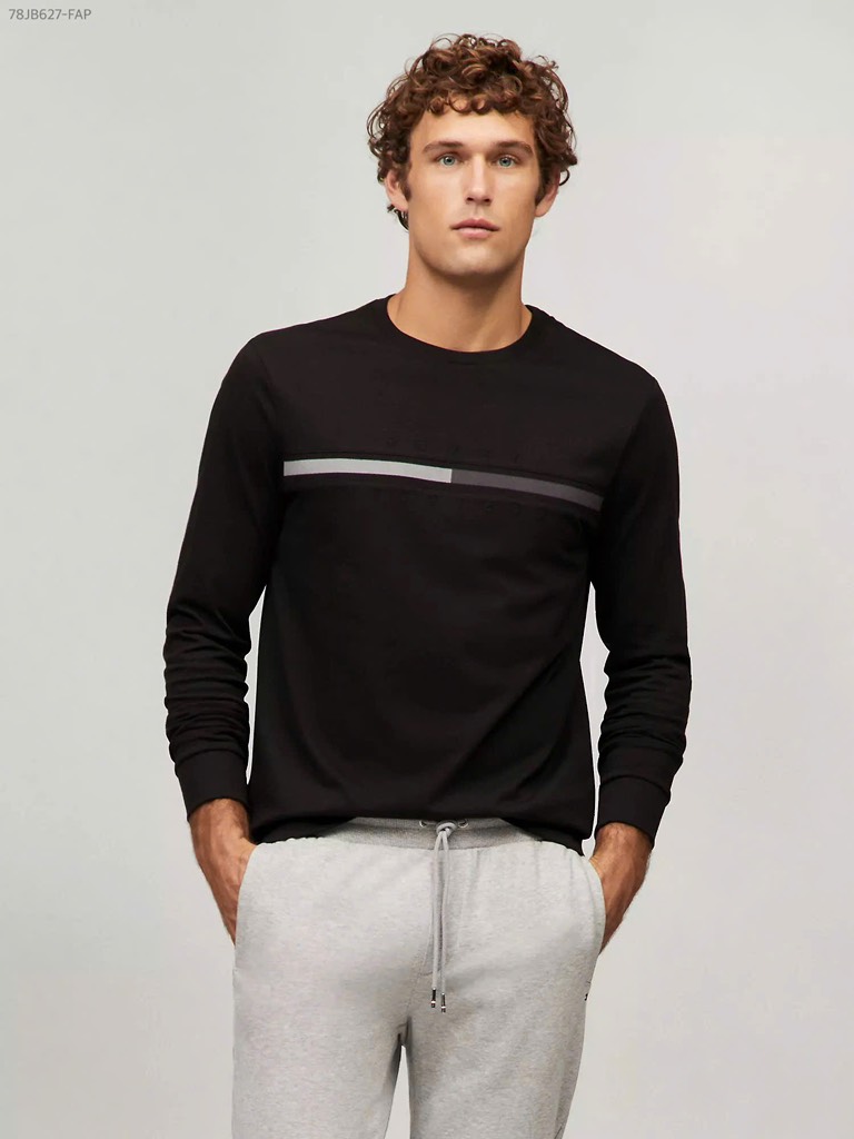 𝐓𝐨𝐦𝐦𝐲 𝐇𝐢𝐥𝐟𝐢𝐠𝐞𝐫