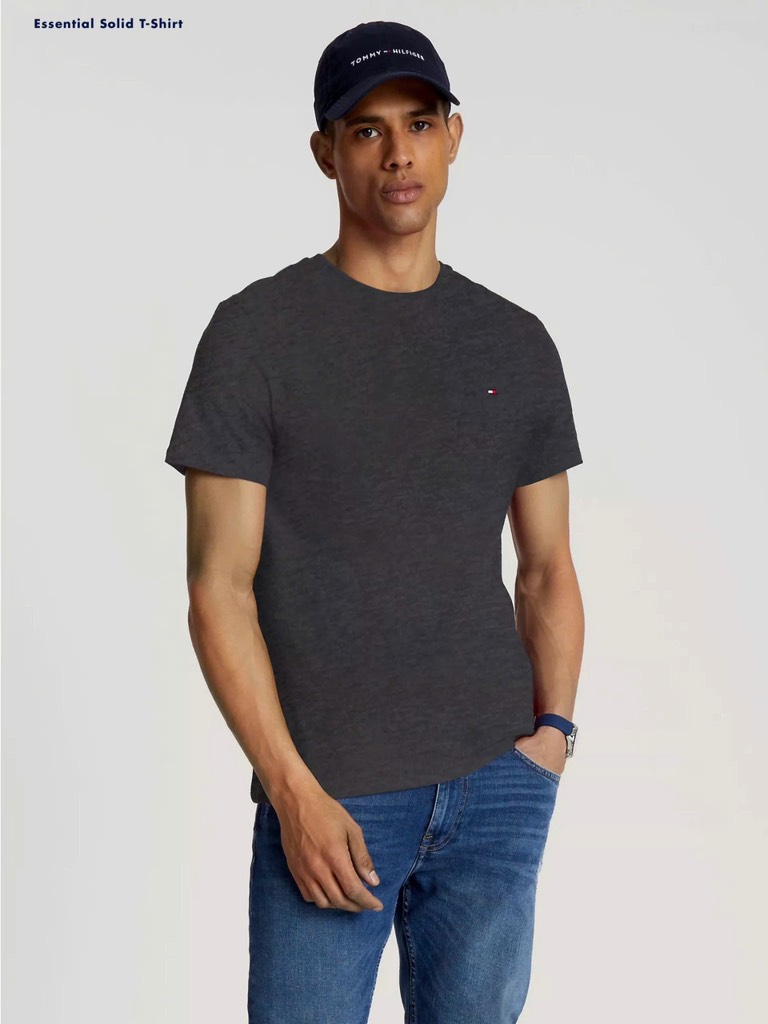 𝐓𝐨𝐦𝐦𝐲 𝐇𝐢𝐥𝐟𝐢𝐠𝐞𝐫