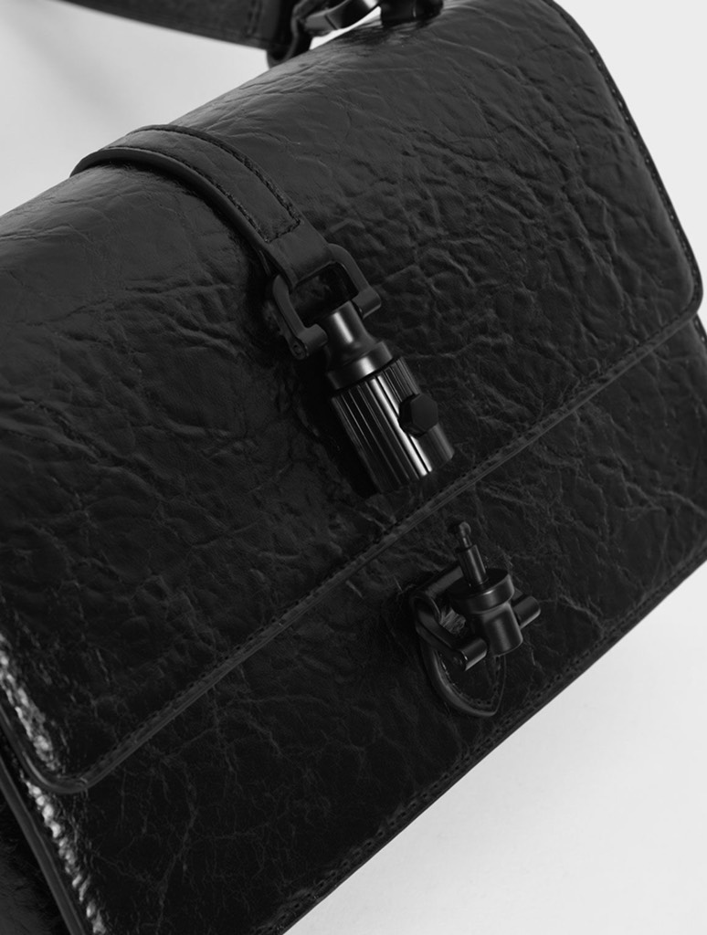 Single Chain Handle Shoulder Bag