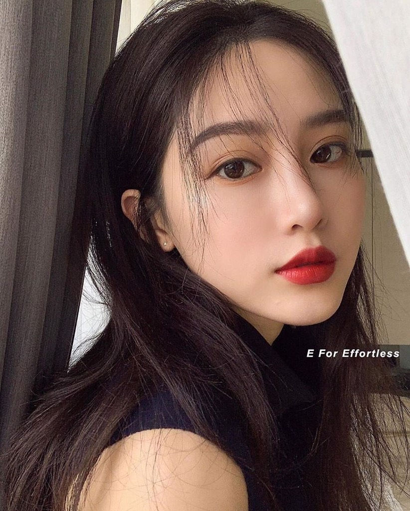 Son MAC Love Me Lipstick Rouge 423 E For Effortless (Đỏ thuần)