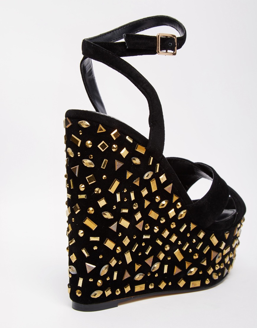 Sandal đế xuồng Carvela