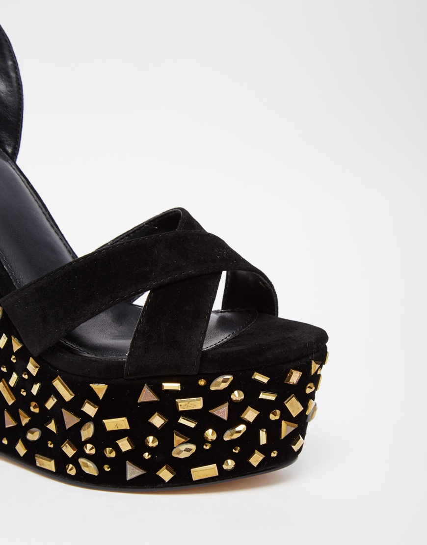 Sandal đế xuồng Carvela