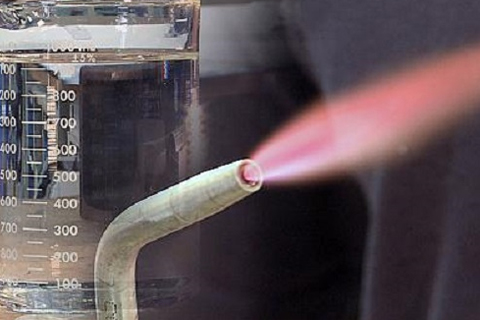 Thiết bị cầm tay có thể tạo ra lửa từ nước mà không sử dụng khí ga dễ cháy