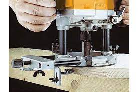 Máy phay gỗ INGCO RT22008 2200W