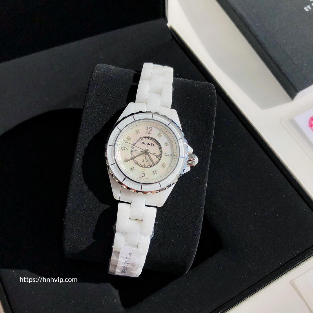 Chanel J12 WATCH, 29MM