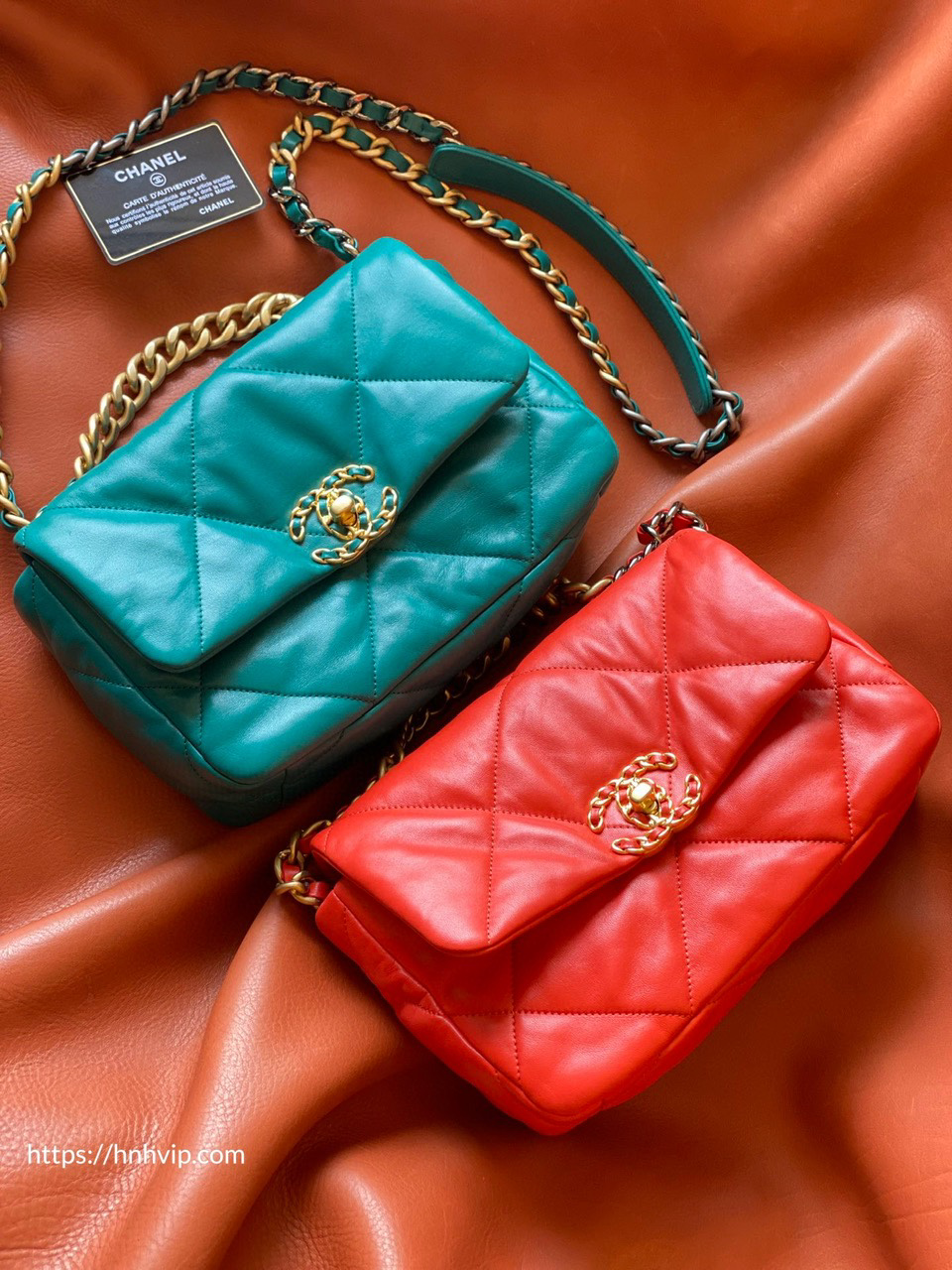CHANEL 19 HANDBAG