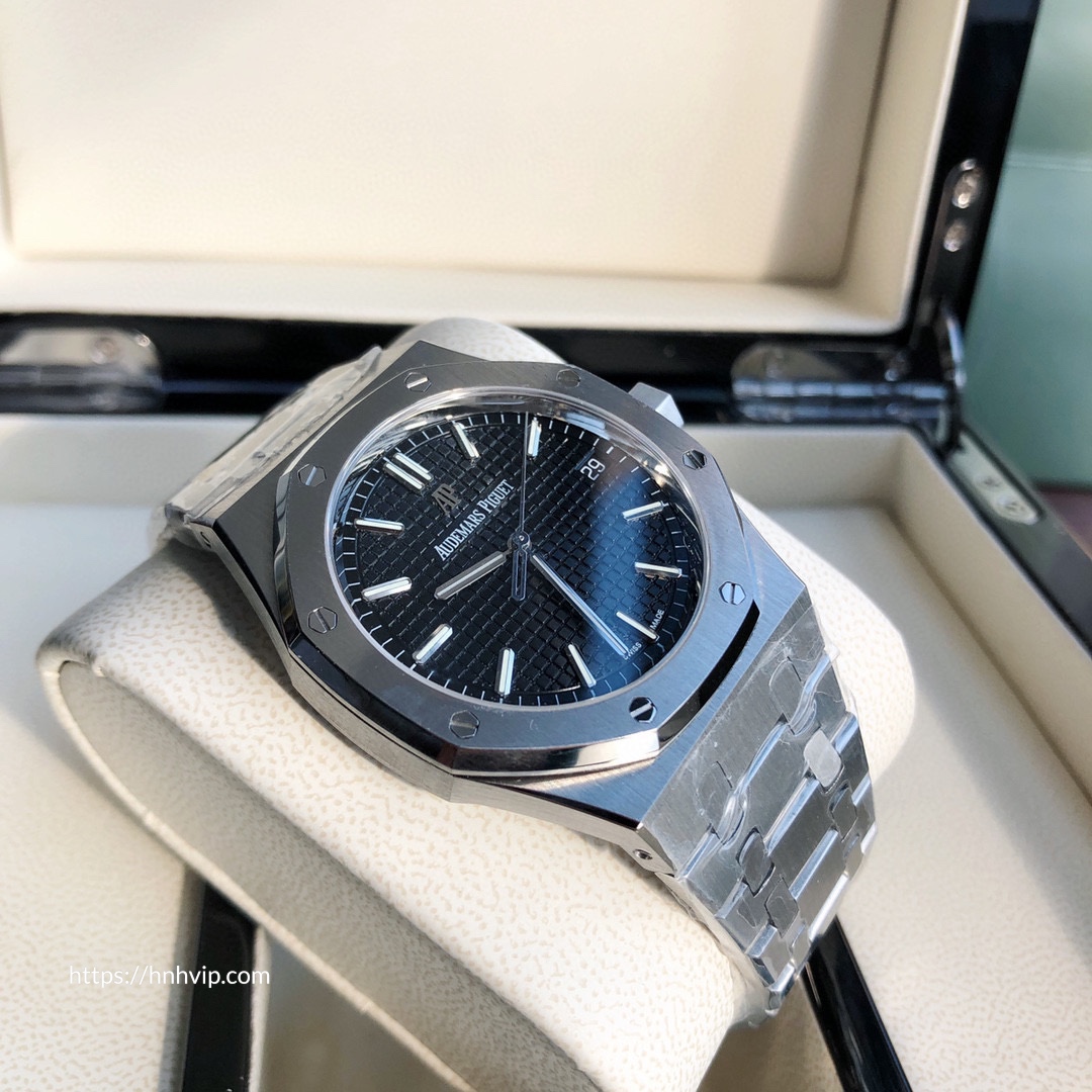 Audemars Piguet Royal Oak 15500ST.OO.1220ST.03