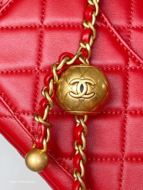 Chanel Classic Flap Runway Square small Pearl Crush Lambskin Leather