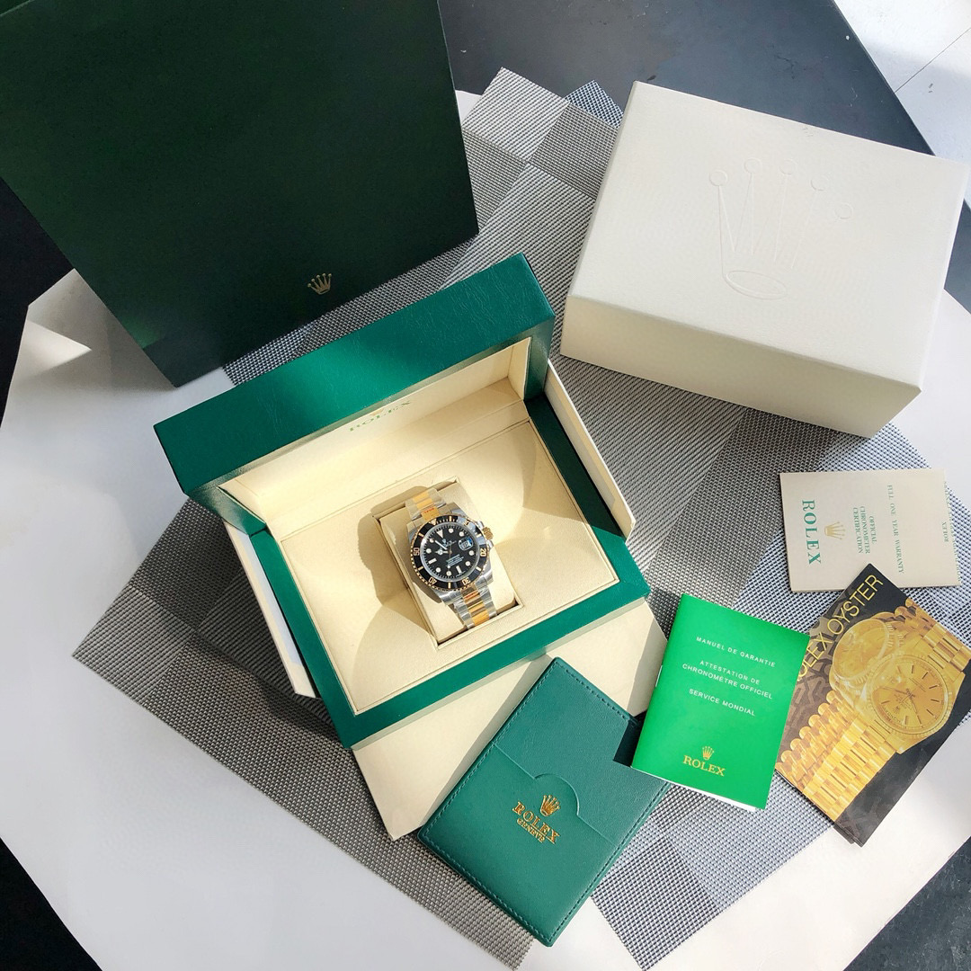 Rolex Oyster Perpetual Submariner Date 126613LN