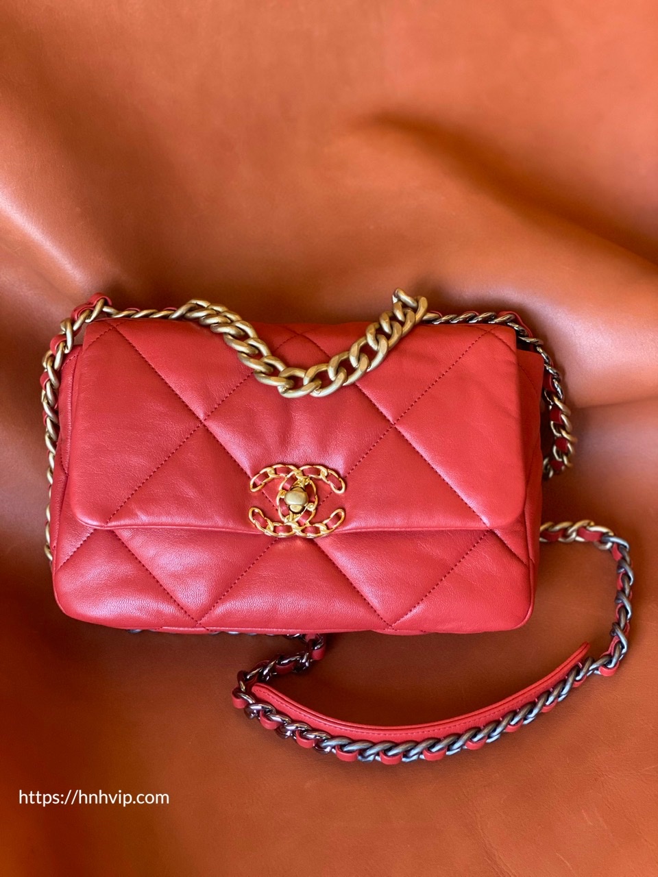 CHANEL 19 HANDBAG
