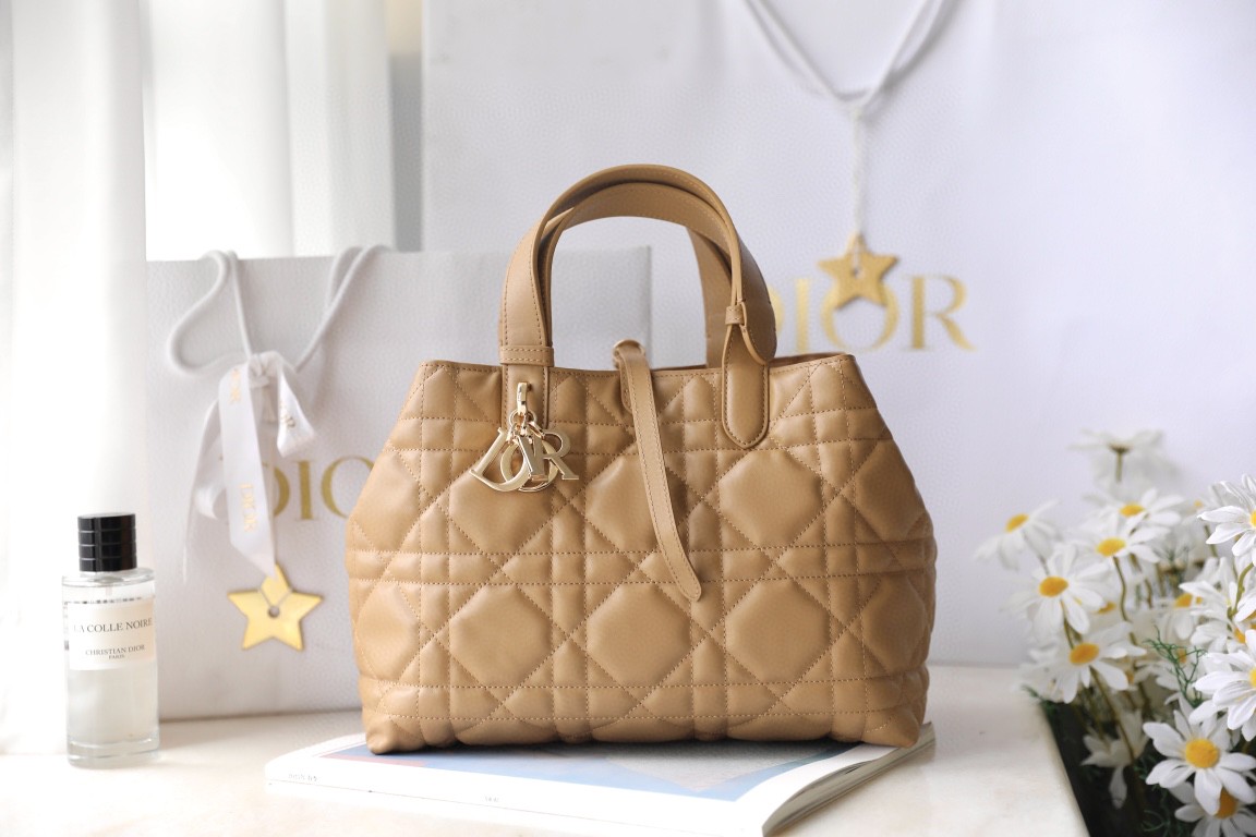 DIOR MEDIUM DIOR TOUJOURS BAG Tan Macro cannage Calfskin M2821OSHJ
