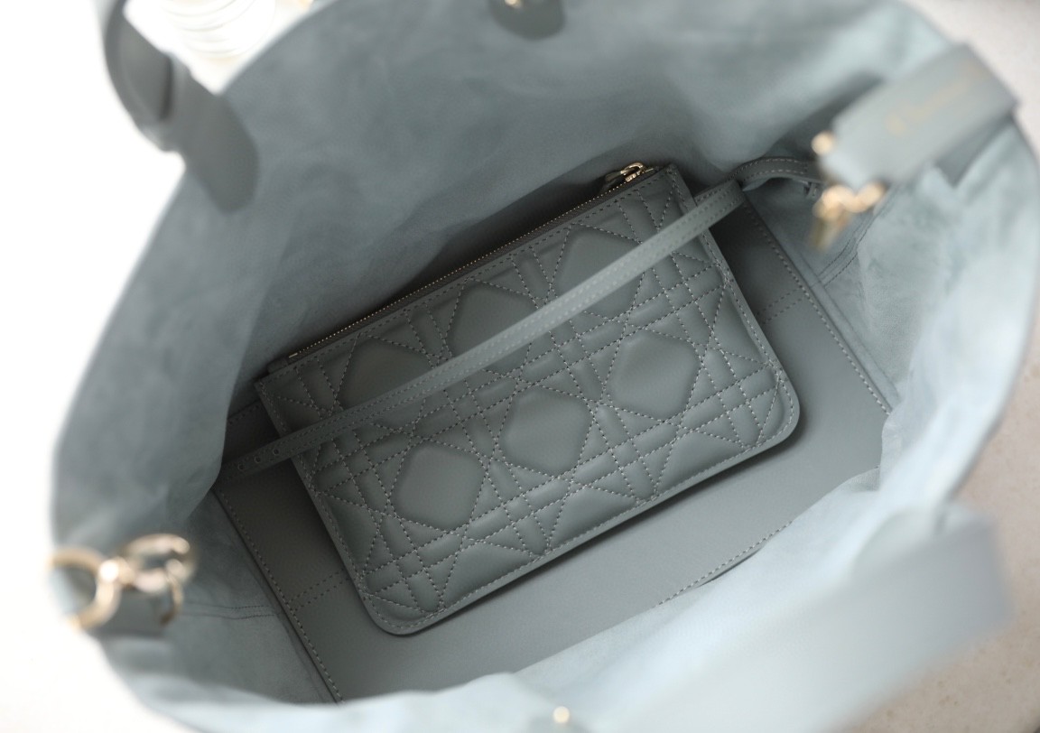 DIOR MEDIUM DIOR TOUJOURS BAG Stone GrayMacro cannage Calfskin M2821OSHJ