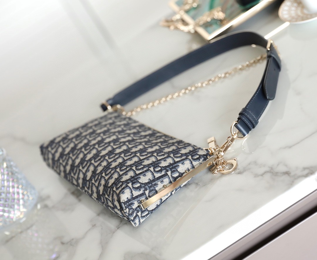 DIOR CLUB BAGBlue Dior Oblique Jacquard M2252OTZQ