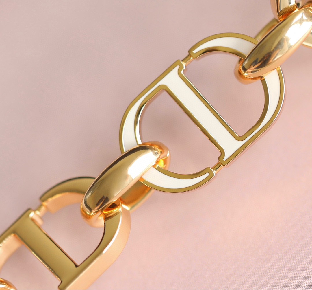 Dior 30 MONTAIGNE AVENUE BAG Dusty Ivory Box Calfskin M9260UMOA