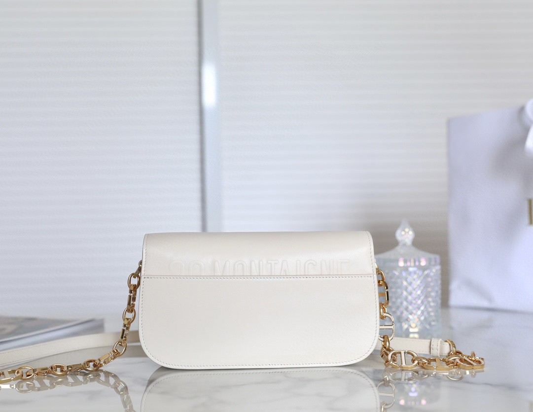 Dior 30 MONTAIGNE AVENUE BAG Dusty Ivory Box Calfskin M9260UMOA