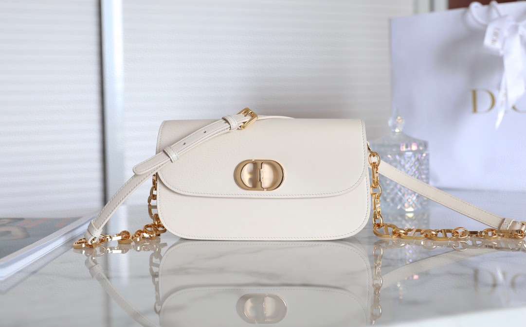 Dior 30 MONTAIGNE AVENUE BAG Dusty Ivory Box Calfskin M9260UMOA