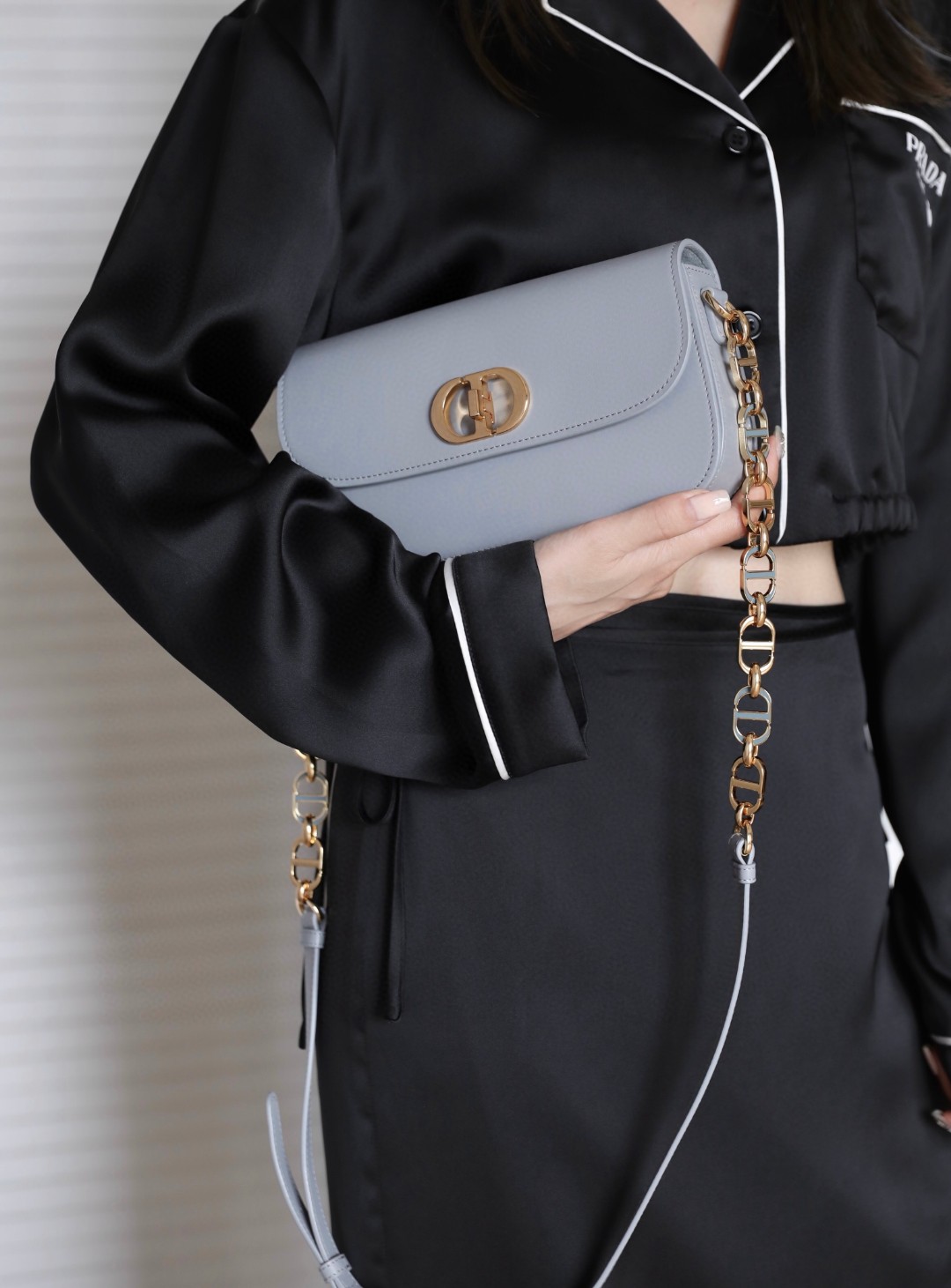 Dior 30 MONTAIGNE AVENUE BAG Ethereal Gray Box Calfskin M9260UMOA