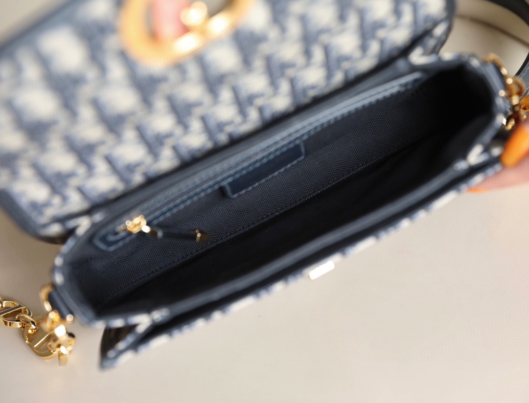 DIOR 30 MONTAIGNE AVENUE BAGBlue Dior Oblique Jacquard M9260UTZR