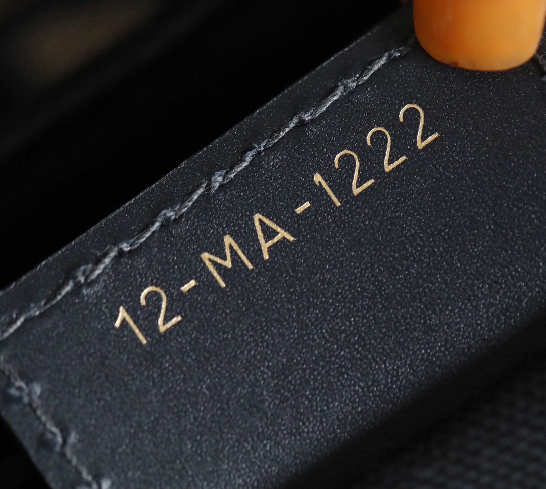 DIOR 30 MONTAIGNE AVENUE BAGBlue Dior Oblique Jacquard M9260UTZR