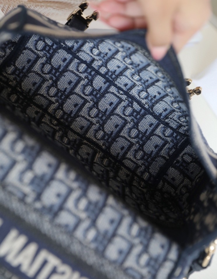 DIOR SMALL DIORCAMP BAG Blue Dior Oblique EmbroideryM1241ORIW_M928
