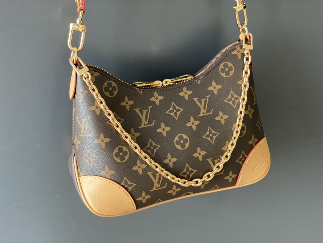 LOUIS VUITTON M45832 Boulogne Bag