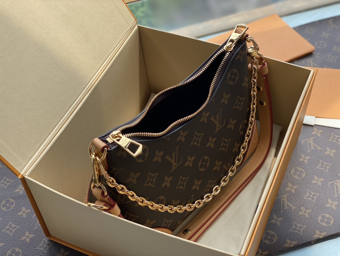 LOUIS VUITTON M45832 Boulogne Bag