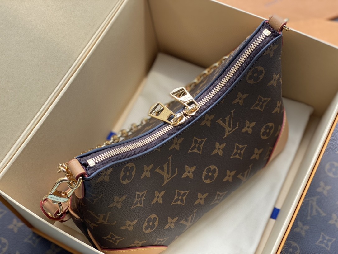 LOUIS VUITTON M45832 Boulogne Bag