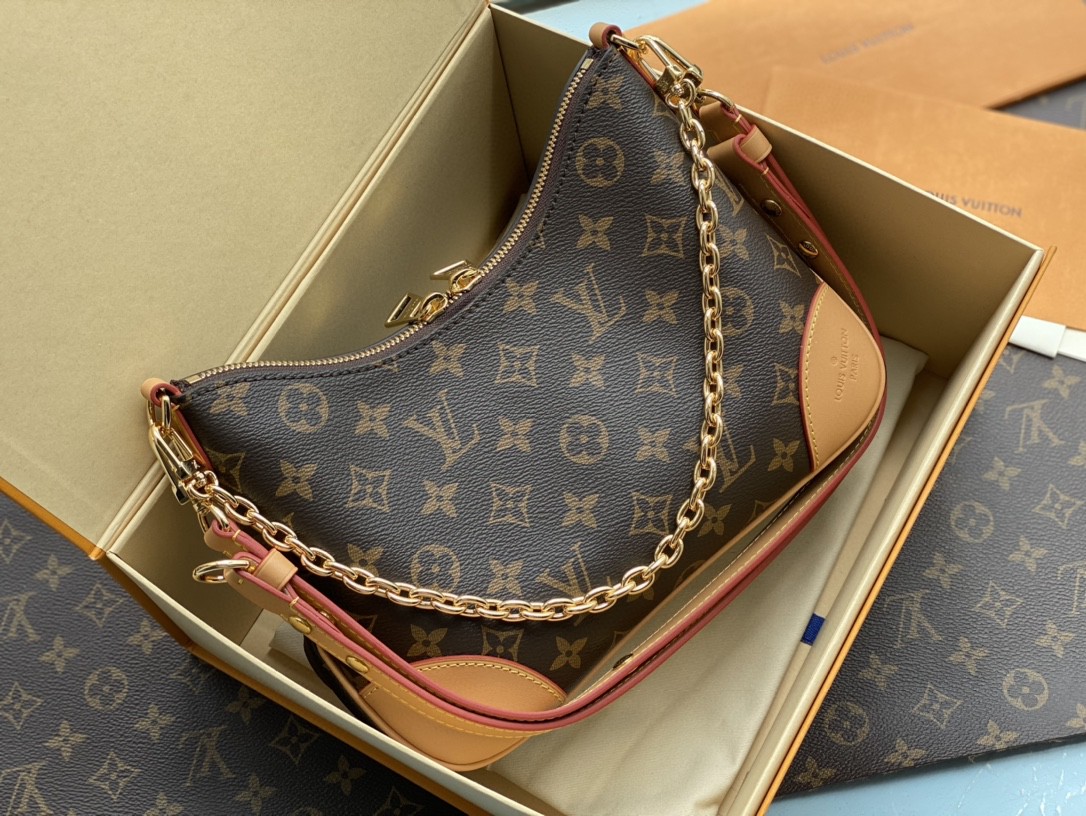 LOUIS VUITTON M45832 Boulogne Bag