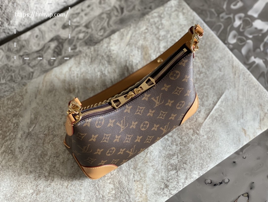 LOUIS VUITTON M45832 Boulogne Bag