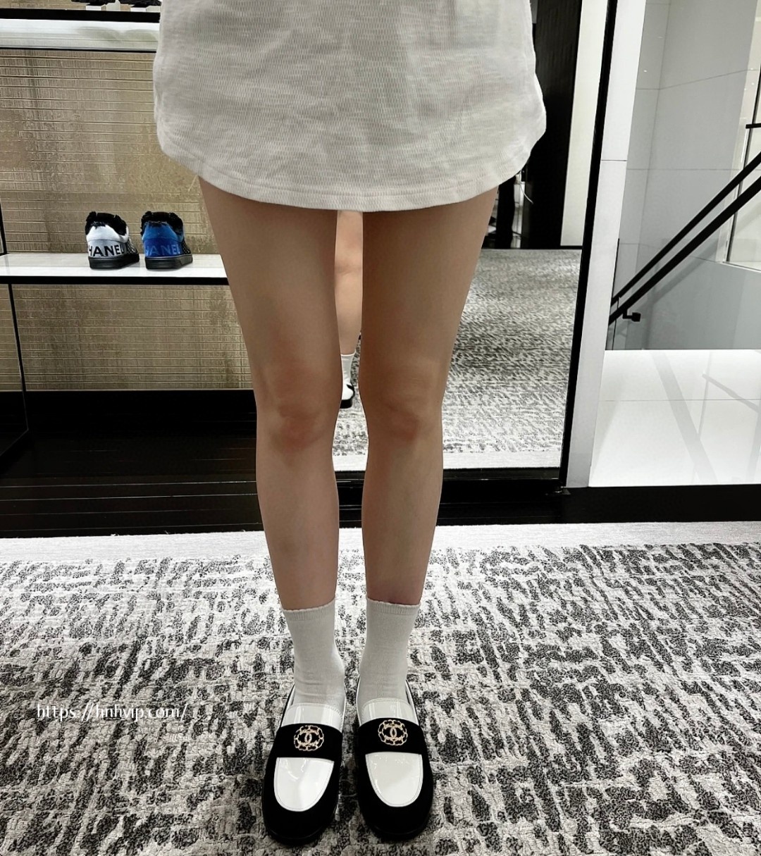 CHANEL Loafers Black and white Patent Calfskin G39606