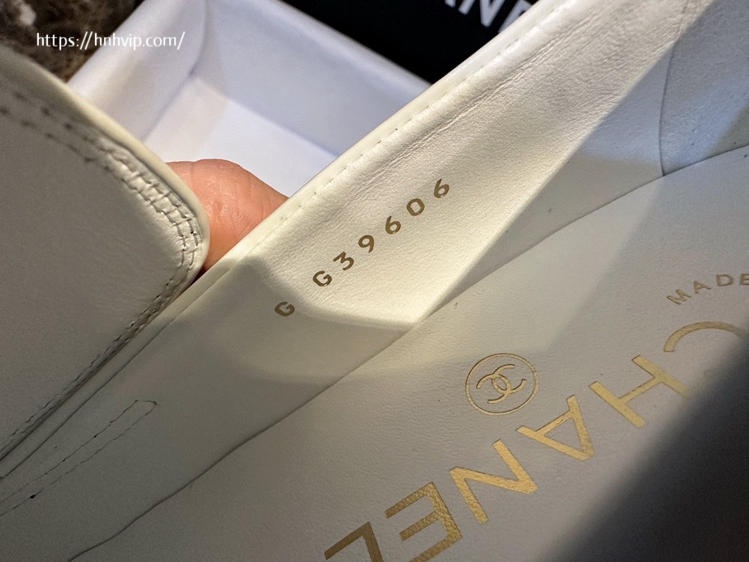 CHANEL Loafers Black and white Patent Calfskin G39606